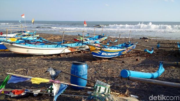 Gelombang Capai 4 Meter, Nelayan Kulon Progo 3 Hari Libur Melaut