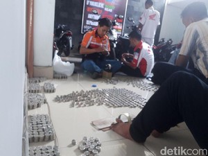Tren Beli Motor dan Mobil Pakai Uang Receh