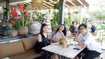 Romantis! Melihat Momen Dewi Gita dan Armand Maulana Makan Bersama