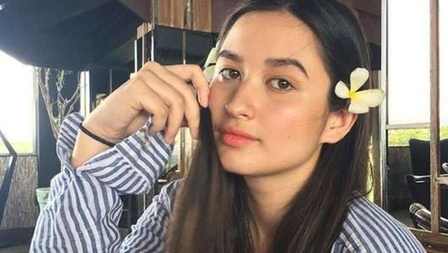 Melihat Kompaknya Putri Cantik Titi DJ