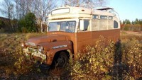 Kondisi bus sebelum sebelum dirombak. Istimewa/Inhabitat.