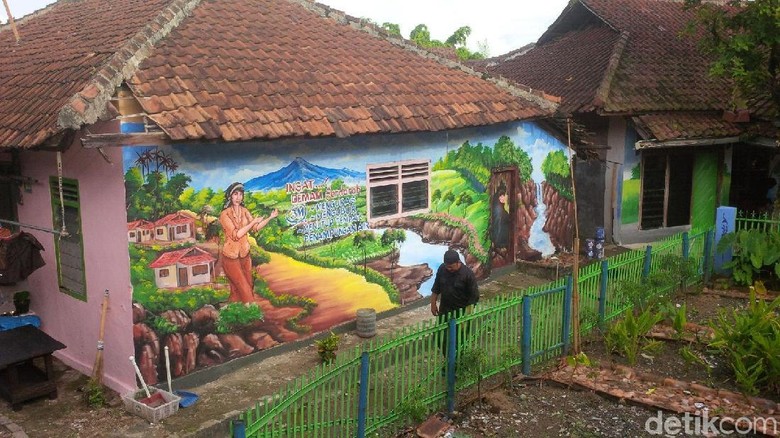 Foto: Kampung Karya Lukis di Cilegon (Iqbal/detikTravel) Foto: Kampung Karya Lukis di Cilegon (Iqbal/detikTravel)