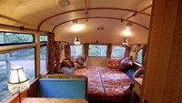 Bus tampak sangat nyaman untuk dijadikan tempat tinggal saat bepergian. Istimewa/Inhabitat.