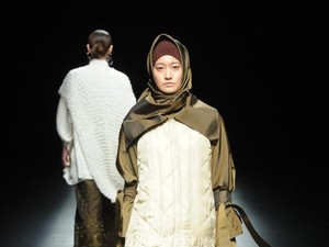 Desainer Indonesia I.K.Y.K Pamerkan Hijab di Amazon Fashion Week Tokyo