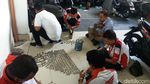 Beli Motor Puluhan Juta dengan Uang Koin Seceng