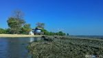 Foto: Pantai Berbatu Eksotis dari Maros