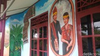 Di Kampung Kreasi Lukis ada berbagai macam spot swafoto menarik. Orang-orang yang berkunjung bisa memilih berfoto di spot yang mana. (Iqbal/detikTravel)