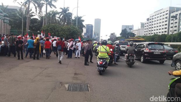 Massa Demo di DPR, Minta UU MD3 Dicabut