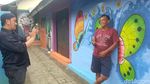 Foto: Libur Long Weekend Penuh Warna di Kampung Lukis Cilegon