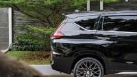 Kalau disamakan dengan velg SUV sih beda, karena SUV bagusnya pakai di 20 dan 22 inch sedangkan Xpander pakenya 18/19 inch, kata Eric Tanzil dari Permaisuri Ban kepada detikOto. Foto: dok. Permaisuri