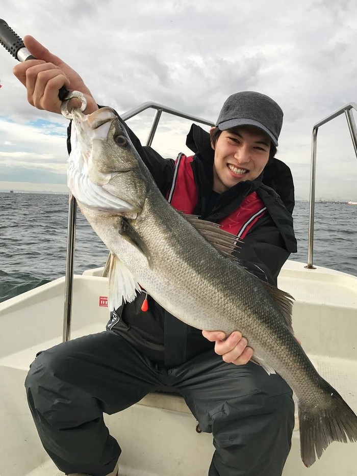 Jonghyun CNBLUE memancing