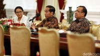 Presiden Jokowi juga berpesan agar pertemuan ASEAN dapat dilakukan secara efisien. Jokowi juga menegaskan, tantangan ASEAN di 50 tahun ke depan juga tidak sedikit.