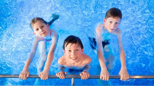 Ilustrasi kolam renang