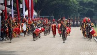 Drum band Kopassus juga semakin memeriahkan sertijab.
