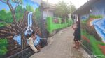 Foto: Libur Long Weekend Penuh Warna di Kampung Lukis Cilegon