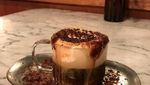 Di Kafe Mungil Ini Bisa Ngumpet Sambil Ngopi Enak dan Ngemil Kue
