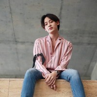 Selain petugas bandara, ia juga berprofesi sebagai model yang tergabung di agensi Magnet Model.  Foto: Instagram