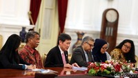 Pertemuan berlangsung di Istana Merdeka, Jl Medan Merdeka Utara, Jakarta, Jumat (23/3/2018).