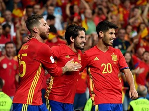 Melawan Messi Jadi Sensasi Tersendiri bagi Spanyol