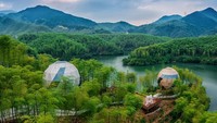 Booking.com kembali merilis penginapan ramah lingkungan dalam rangka memperingati Hari Hutan Sedunia yang jatuh tanggal 21 Maret kemarin. Hotel pertama adalah Planet Zero Retreat di Taman Anji Zhongnan Baicao, China. (Booking.com)