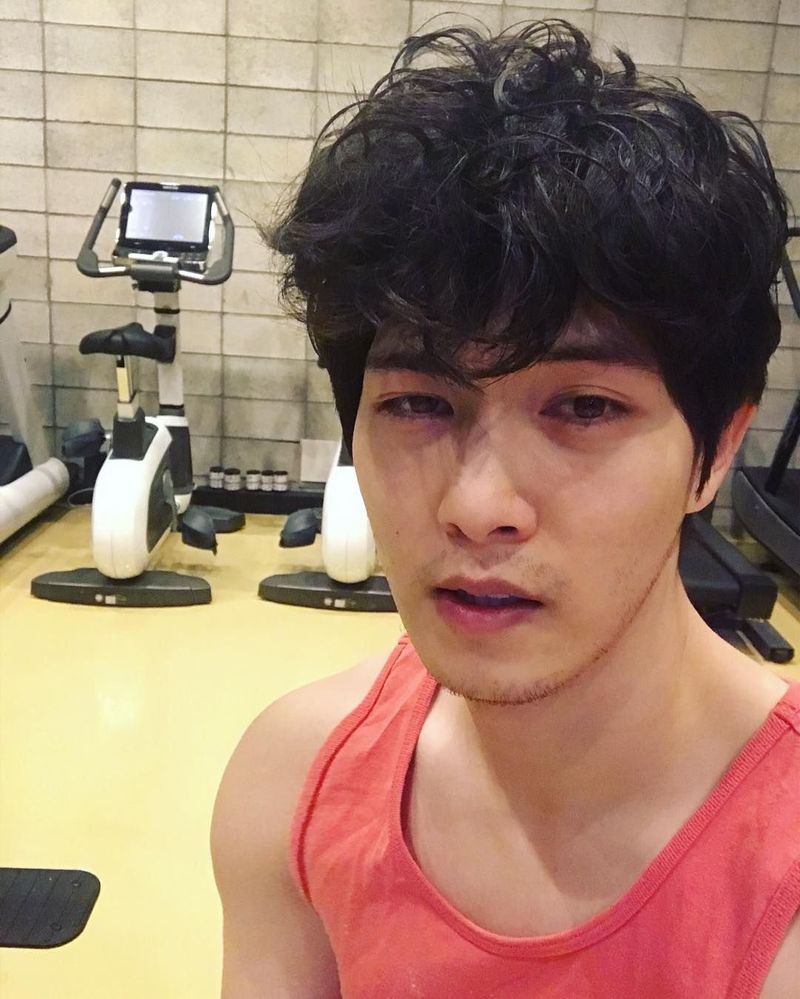 Jonghyun CNBLUE memancing