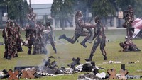 Begini salah satu atraksi yang dipamerkan para pasukan khusus saat sertijab Danjen Kopassus.