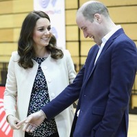 Kate Middleton diperkirakan akan melahirkan pada April 2018. Sebelumnya, Pangeran William dan Kate Middleton telah dikaruniai dua anak, Pangeran George dan Putri Charlotte. (Foto: Getty Images)