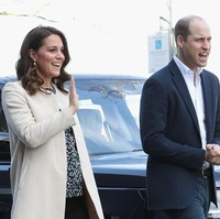 Kate Middleton dan Pangeran William mengunjungi Olympic Park di London, Inggris, Kamis (22/3/2018). Kunjungan tersebut menjadi yang terakhir sebelum Kate Middleton cuti melahirkan anak ketiganya. (Foto: Getty Images)