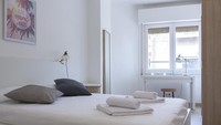 Traveler yang ingin liburan di Barcelona, Spanyol dan ingin melihat pertandingan di stadion terbesarr di Eropa menginap saja di Flateli Roger 6. Apartemen ini berjarak dekat dengan Stadion Camp Nou. (Booking.com)