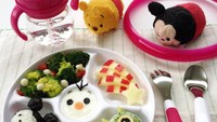 Sepiring menu makan siang ini berisi rice ball karakter Disney yang lengkap. Dijamin kenyang dan sehat! Foto: Instagram antsbento