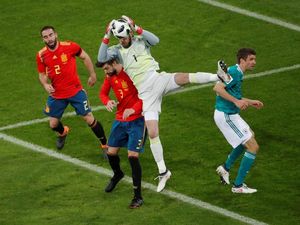 De Gea dan Ter Stegen Kritik Bola Piala Dunia