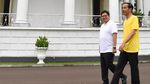 Potret Akrab Jokowi-Airlangga: Joging hingga Beri Makan Kambing