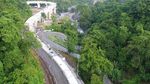 Keren Banget! Jalan Layang Ini Dibangun Meliuk di Antara Hutan