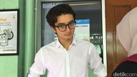Pesinetron yang jadi lawan main Verrell Bramasta Siapa Takut Jatuh Cinta? itu terlihat santai kala ujian.  Foto: Bryan Domani dan Elina Joerg / Desi Puspasari