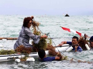 Menteri Susi Kecam Penambangan Pasir di Fakfak