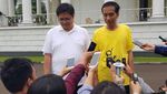 Kaus Kuning dan Chopper Emas di Obrolan Cawapres Jokowi-Airlangga