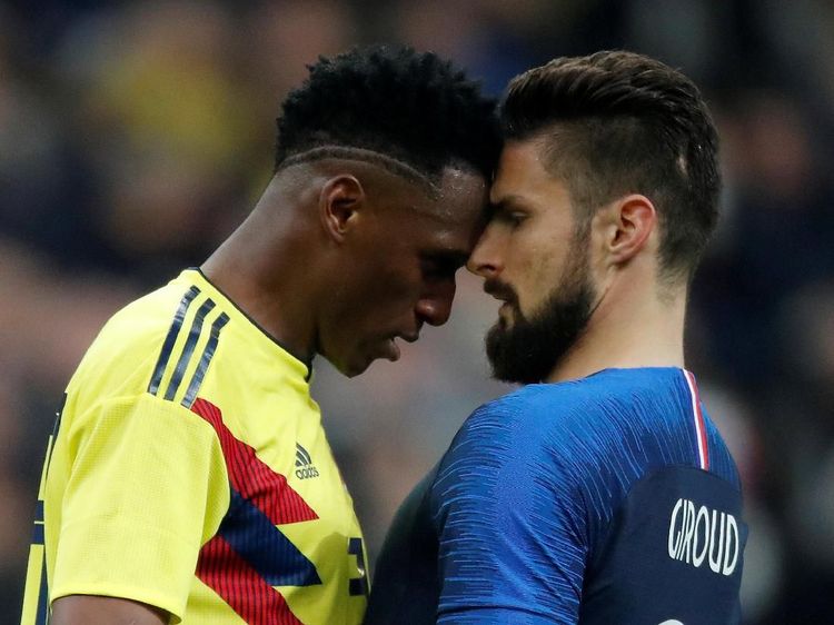 Foto: Prancis Menanggung Malu di Paris