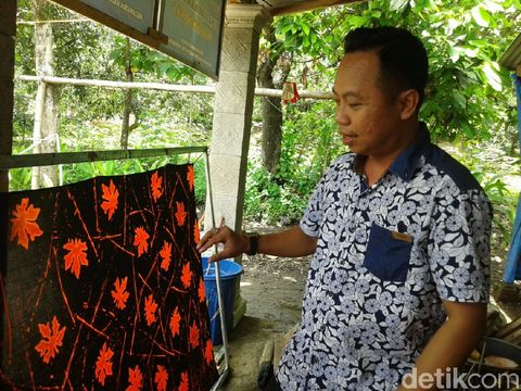 Kepala Desa Karangpatihan, Eko Mulyadi