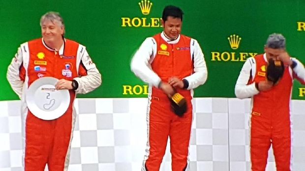 2 Pebalap Indonesia Kibarkan Merah Putih di Sirkuit F1