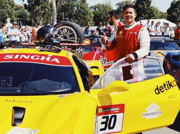 Dua Pebalap RI Kibarkan Merah Putih di Sirkuit F1