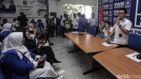 Bacaleg PAN DKI Jakarta akan dibiayai oleh partai apabila mengikuti aturan main yang telah ditetapkan oleh partai dan masih membuka kesempatan bagi warga Jakarta dari berbagai kalangan.