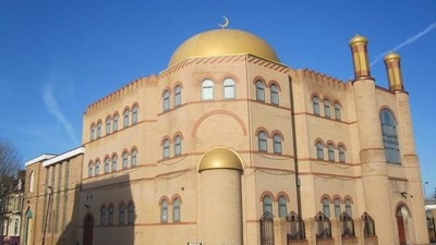 Foto: Masjid di Dekat Markas Mohamed Salah