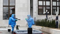 Bak air portabel khusus pun disiapkan/Foto: REUTERS/David W Cerny