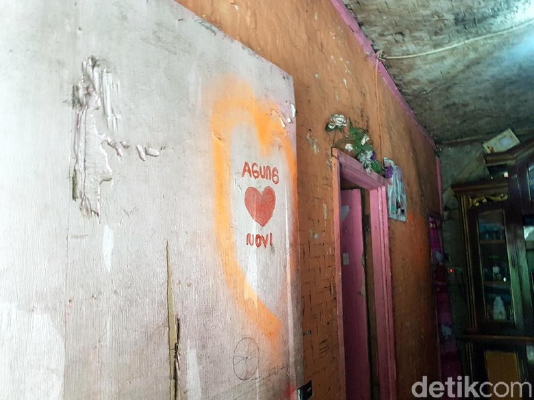 Lukisan Hati di Pintu, Saksi Kisah Ayah-Anak yang Tewas Tragis