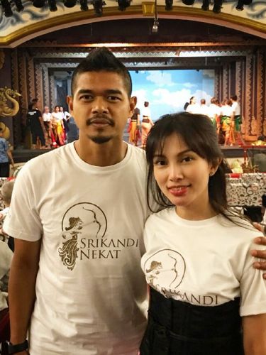Bambang pamungkas dan istri