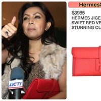 Bergaya dengan rompi bulu, Mayangsari membawa tas Hermes berukuran mungil. Meski mungil, harga clutch Hermes seri Jige itu mencapai US$ 3.985 atau sekitar Rp 55 juta. Foto: Dok. Instagram HermesSelebriti