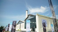 Proyek restorasi De Tjolomadoe itu dilakukan oleh beberapa BUMN yang dipimpin oleh PT PP (Persero) Tbk. Selain itu ada juga PT PP Properti Tbk, PT Taman Wisata Candi Prambanan, Borobudur, dan Ratu Boko (Persero), serta PT Jasa Marga Properti beserta PTPN IX sebagai pemilik PG Colomadu. Istimewa/Kementerian BUMN.