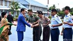 Momen Jokowi dan Keluarga Hadiri Pernikahan Ajudan Ganteng