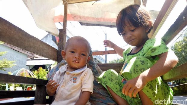 Tolak Jadi Pengemis, Ibu di Makassar Ajak 2 Balitanya Memulung