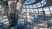 Istana Reichstag, Jerman, dibangun pada tahun 1884-1894. Bangunan ini dirancang dalam gaya neo-Baroque yang menampilan gayaEropa. Foto: Getty Images